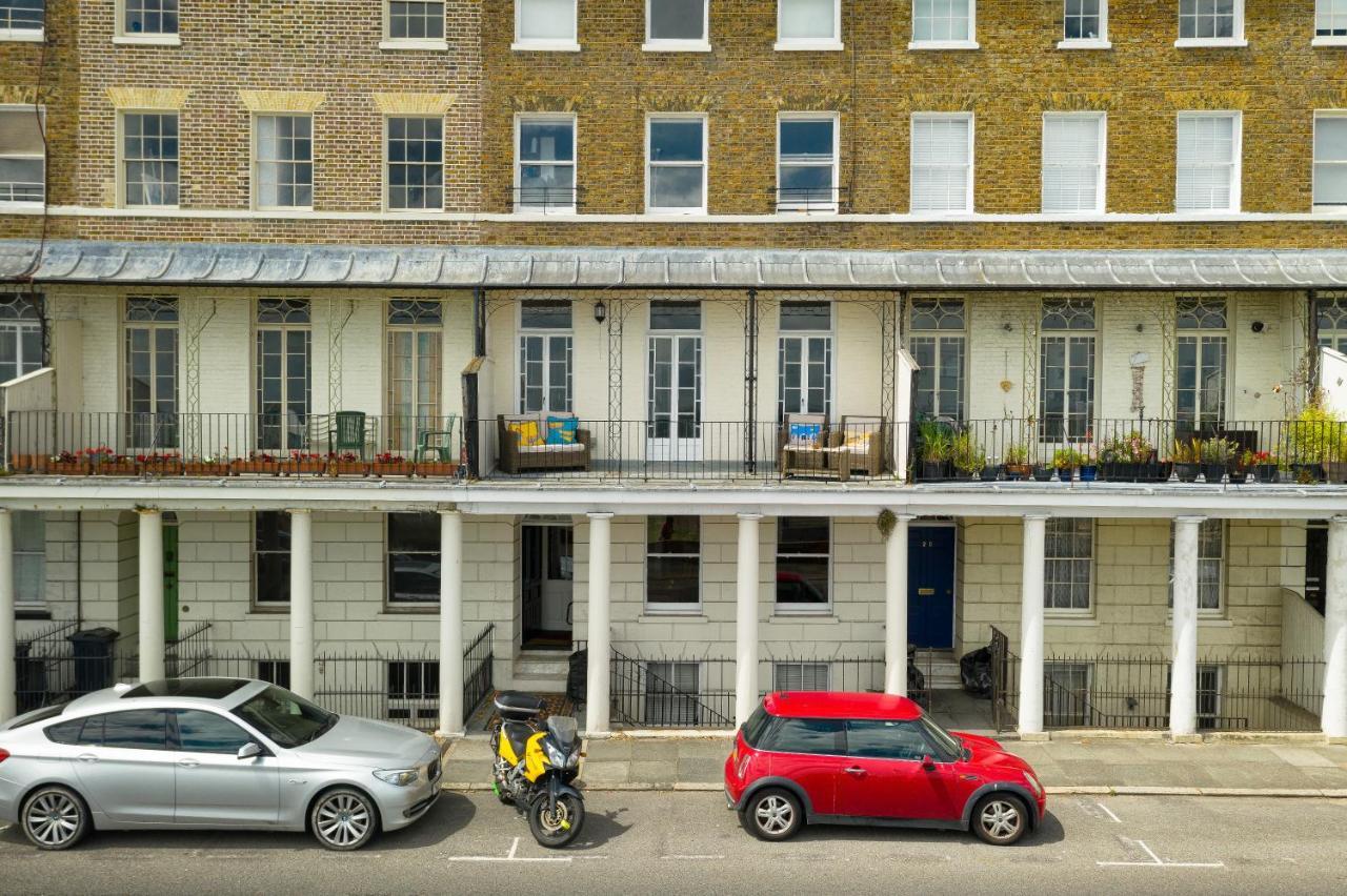 Beach View: Stunning Sea View & Balcony Apartment Ramsgate Exterior foto